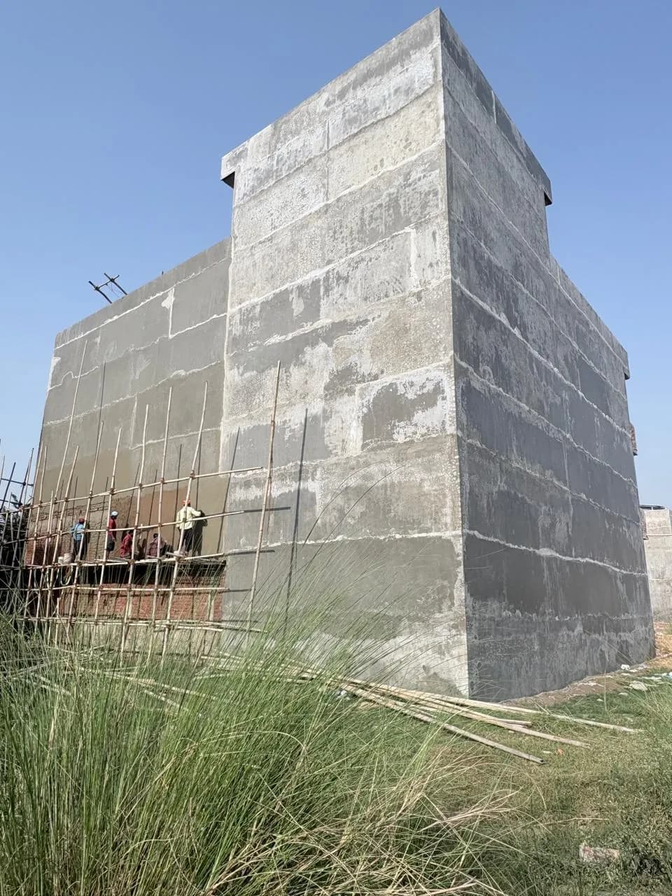 External plaster completed on the upper walls