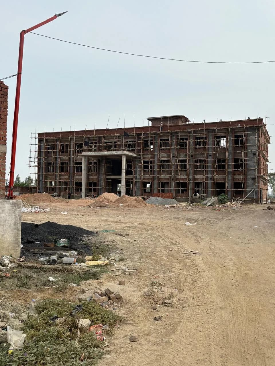 Building elevation seen from the approach road